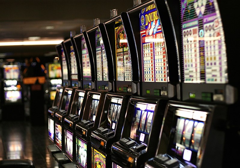 Play Slot Machines Online as well as Win – Making Money in Online Casino Slot Machines