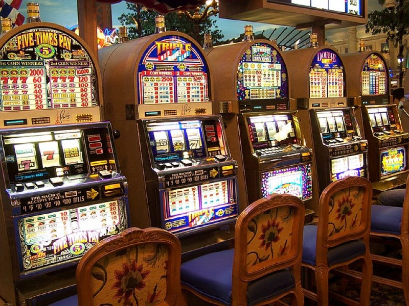 The Glittering World of Casinos: Unveiling the Allure and Intrigue